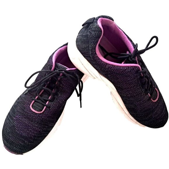 Propet Stability Fly Women's 11 EEEE Black Berry Low Cut Sneakers - Picture 1 of 10